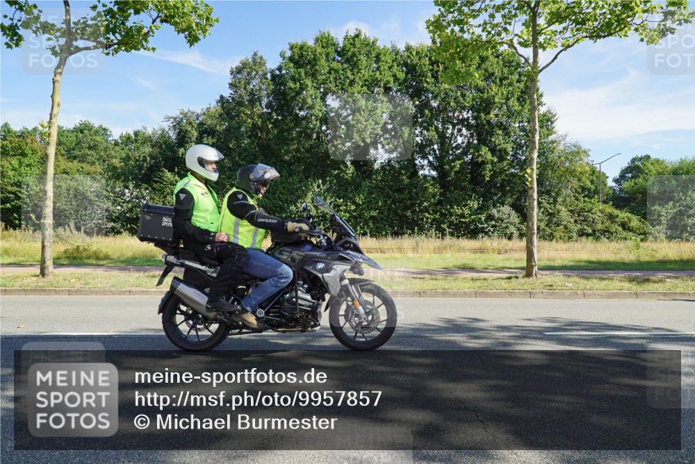 09.08.2026 - GEWOBA Citytriathlon Bremen Michael Burmester http://msf.ph/oto/9957857 09.08.2026 10:29:59 Radfahren 289, 313, 366, 388, 403, 406, 479, 516, 528 meine-sportfotos.de