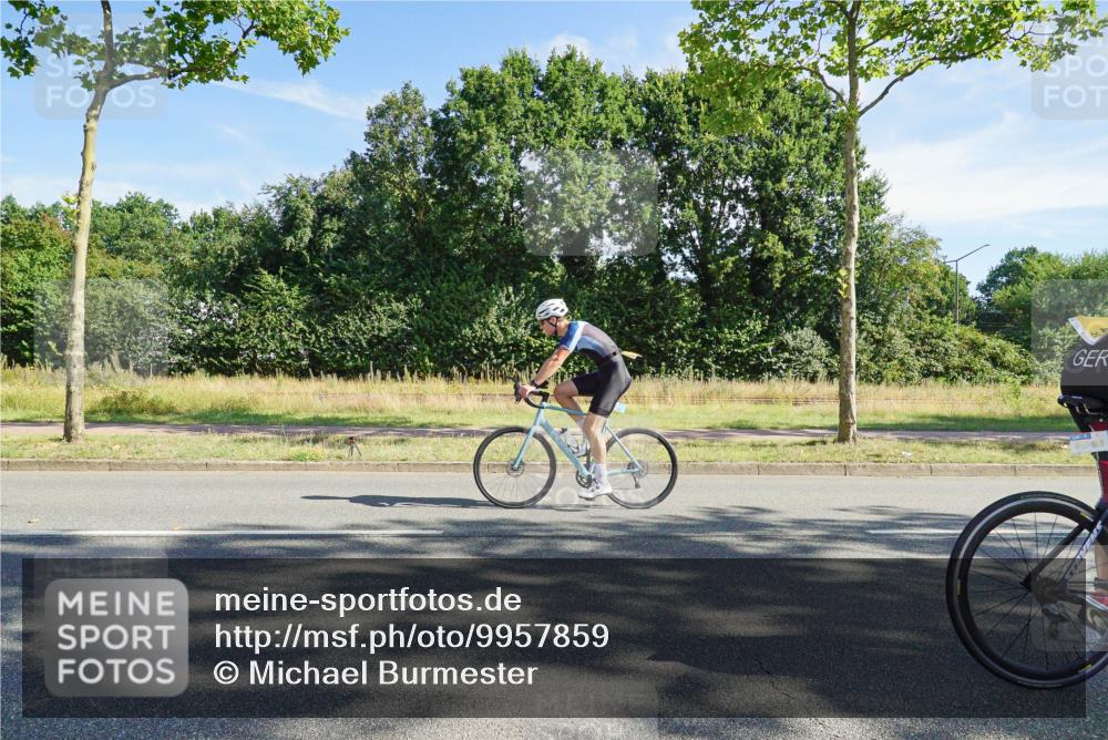 09.08.2026 - GEWOBA Citytriathlon Bremen Michael Burmester http://msf.ph/oto/9957859 09.08.2026 10:30:01 Radfahren 289, 313, 366, 388, 406, 479, 516, 528 meine-sportfotos.de