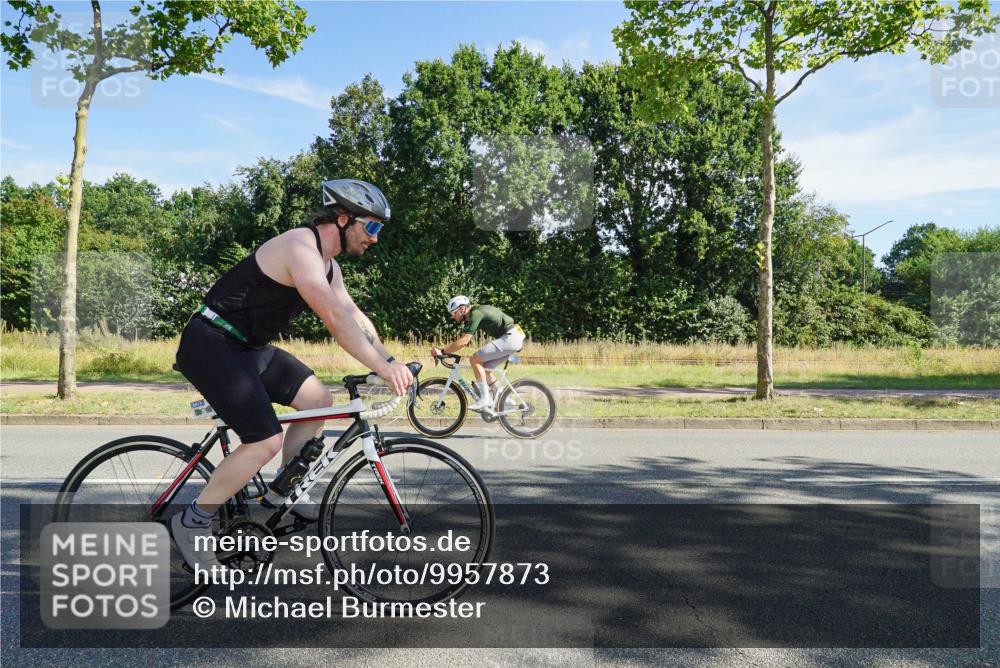 09.08.2026 - GEWOBA Citytriathlon Bremen Michael Burmester http://msf.ph/oto/9957873 09.08.2026 10:30:38 Radfahren 334, 382, 470, 520 meine-sportfotos.de