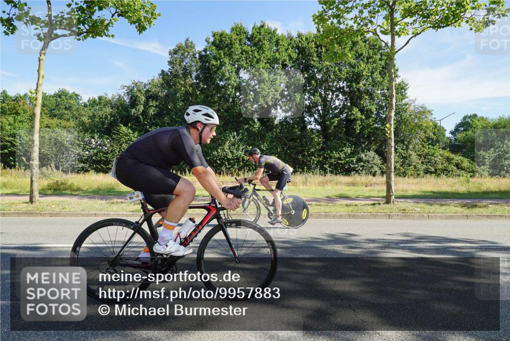 09.08.2026 - GEWOBA Citytriathlon Bremen Michael Burmester http://msf.ph/oto/9957883 09.08.2026 10:30:53 Radfahren 299, 311, 317, 320 meine-sportfotos.de