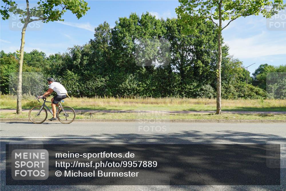 09.08.2026 - GEWOBA Citytriathlon Bremen Michael Burmester http://msf.ph/oto/9957889 09.08.2026 10:30:59 Radfahren 299, 311, 317, 320, 497 meine-sportfotos.de
