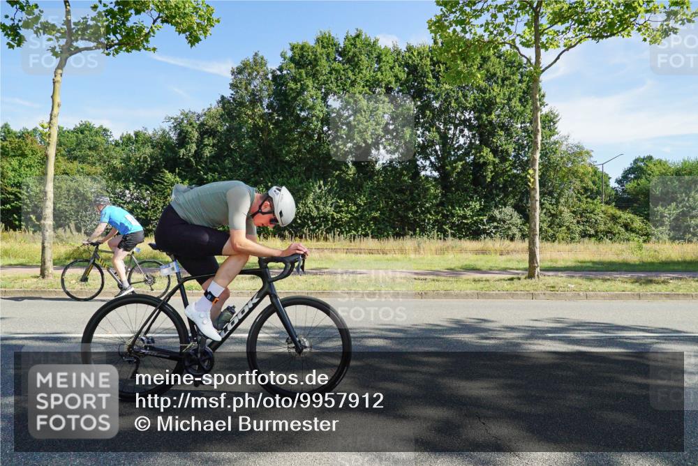 09.08.2026 - GEWOBA Citytriathlon Bremen Michael Burmester http://msf.ph/oto/9957912 09.08.2026 10:31:46 Radfahren 25, 125, 288, 337, 344, 397, 405, 430, 443, 458, 489 meine-sportfotos.de