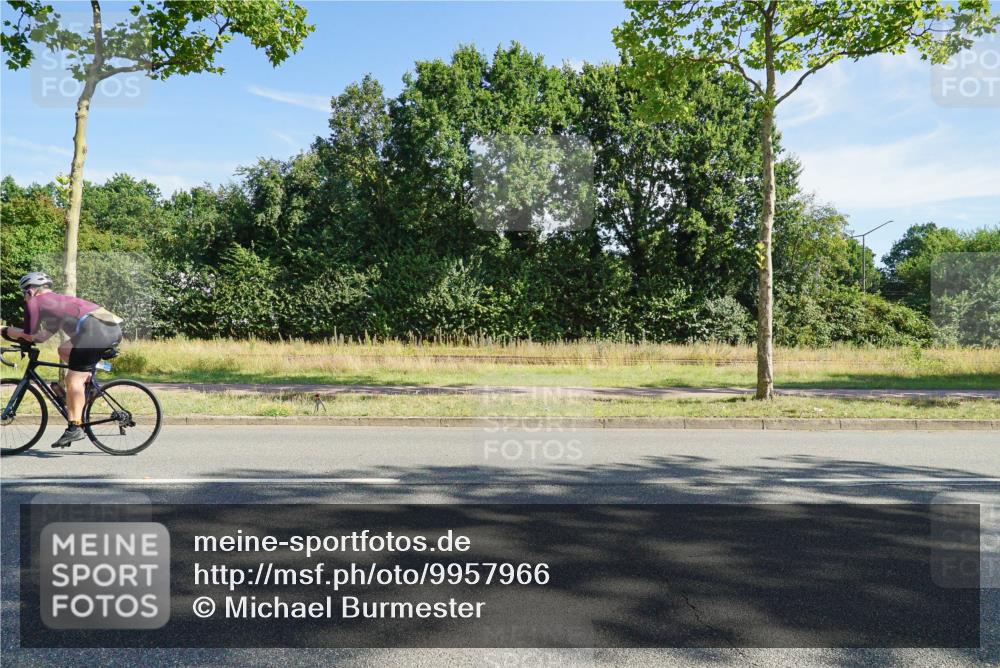 09.08.2026 - GEWOBA Citytriathlon Bremen Michael Burmester http://msf.ph/oto/9957966 09.08.2026 10:32:58 Radfahren 1, 103, 173, 305, 330, 353, 370, 413, 419, 452, 457, 486, 493, 503, 508, 526 meine-sportfotos.de
