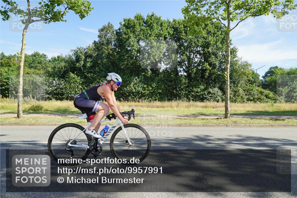 09.08.2026 - GEWOBA Citytriathlon Bremen Michael Burmester http://msf.ph/oto/9957991 09.08.2026 10:33:41 Radfahren 215, 280, 282, 331, 455, 492, 510, 532 meine-sportfotos.de