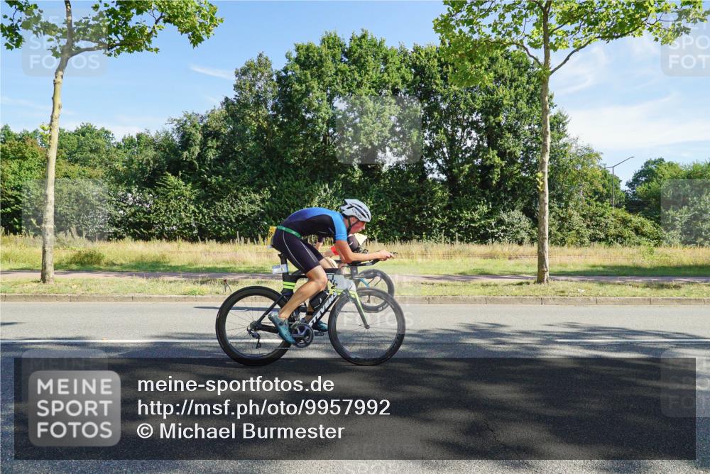09.08.2026 - GEWOBA Citytriathlon Bremen Michael Burmester http://msf.ph/oto/9957992 09.08.2026 10:33:43 Radfahren 215, 280, 282, 455, 474, 492, 510, 532 meine-sportfotos.de
