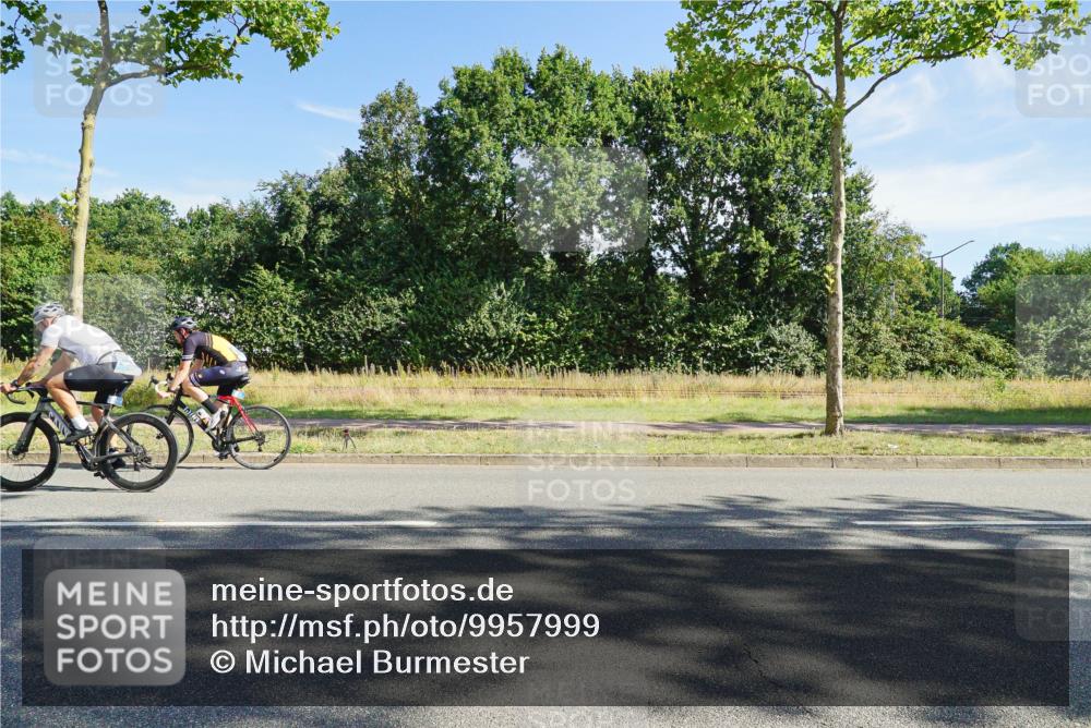 09.08.2026 - GEWOBA Citytriathlon Bremen Michael Burmester http://msf.ph/oto/9957999 09.08.2026 10:33:55 Radfahren 215, 280, 448, 455, 474, 490, 492, 522, 531, 532 meine-sportfotos.de