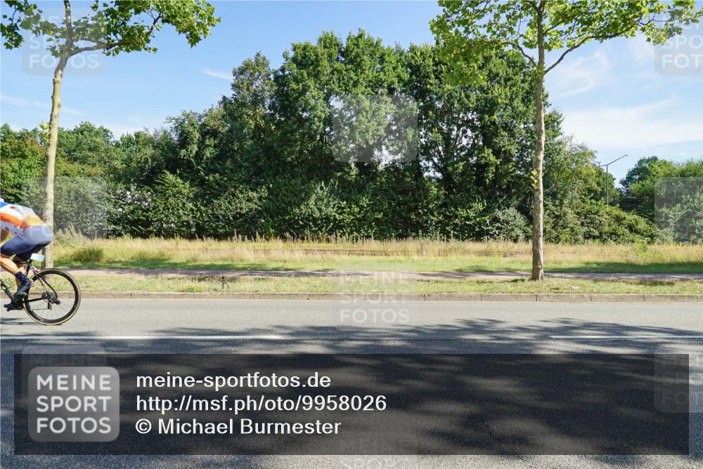09.08.2026 - GEWOBA Citytriathlon Bremen Michael Burmester http://msf.ph/oto/9958026 09.08.2026 10:34:35 Radfahren 47, 99, 193, 367, 386 meine-sportfotos.de