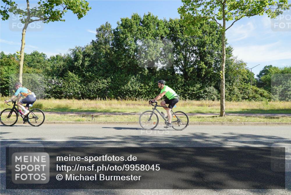 09.08.2026 - GEWOBA Citytriathlon Bremen Michael Burmester http://msf.ph/oto/9958045 09.08.2026 10:35:01 Radfahren 95, 137, 207, 439, 461, 501, 513, 514, 527 meine-sportfotos.de
