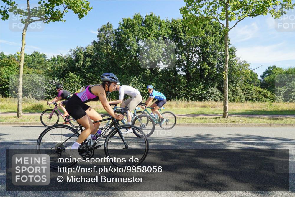 09.08.2026 - GEWOBA Citytriathlon Bremen Michael Burmester http://msf.ph/oto/9958056 09.08.2026 10:35:12 Radfahren 27, 129, 143, 169, 195, 326, 436, 440, 446, 467, 473, 476, 487, 513, 527 meine-sportfotos.de