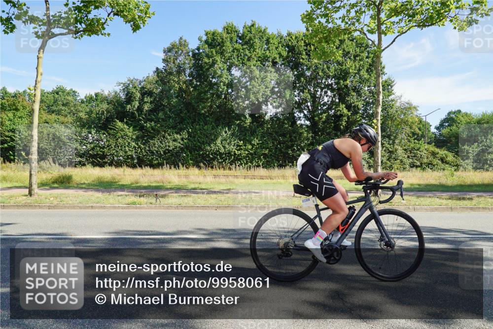 09.08.2026 - GEWOBA Citytriathlon Bremen Michael Burmester http://msf.ph/oto/9958061 09.08.2026 10:35:16 Radfahren 3, 27, 129, 143, 169, 195, 243, 326, 436, 440, 446, 467, 473, 476, 487, 527 meine-sportfotos.de
