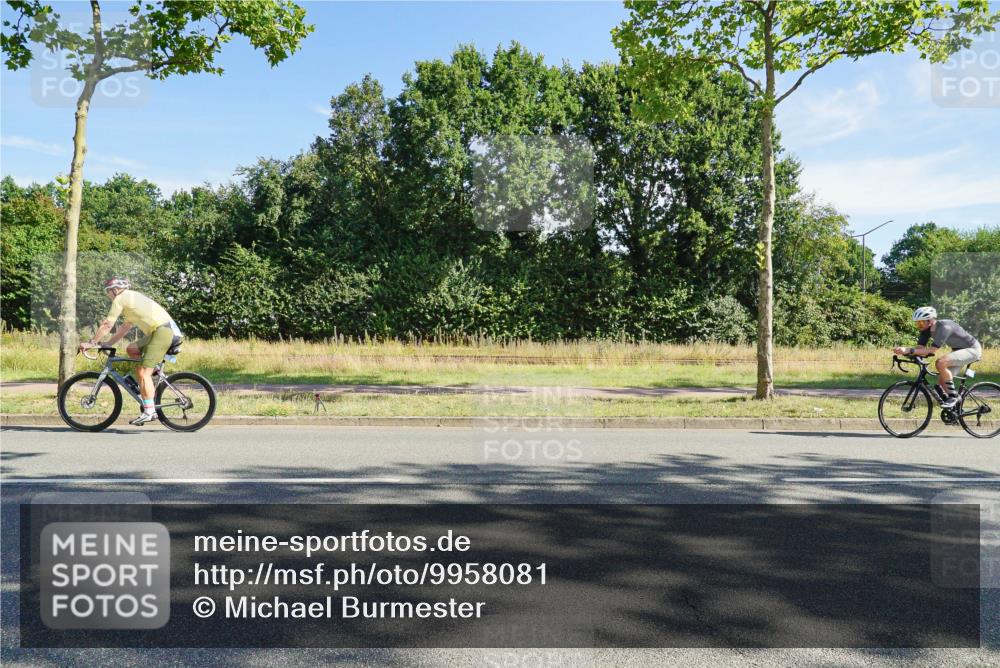09.08.2026 - GEWOBA Citytriathlon Bremen Michael Burmester http://msf.ph/oto/9958081 09.08.2026 10:35:37 Radfahren 15, 37, 43, 57, 87, 141, 175, 181, 189, 217, 361, 423, 504, 509 meine-sportfotos.de