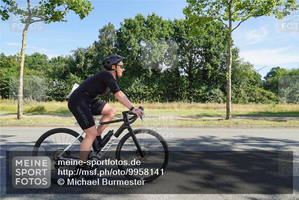 09.08.2026 - GEWOBA Citytriathlon Bremen Michael Burmester http://msf.ph/oto/9958141 09.08.2026 10:36:50 Radfahren 13, 33, 41, 67, 93, 111, 157, 191, 225, 235, 247, 281, 349, 426, 491 meine-sportfotos.de