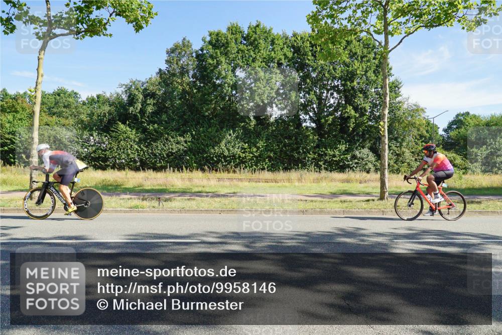 09.08.2026 - GEWOBA Citytriathlon Bremen Michael Burmester http://msf.ph/oto/9958146 09.08.2026 10:37:01 Radfahren 13, 31, 33, 55, 85, 111, 155, 205, 235, 247 meine-sportfotos.de
