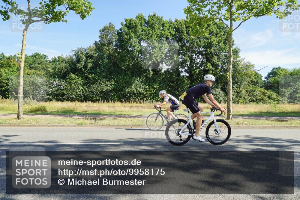 09.08.2026 - GEWOBA Citytriathlon Bremen Michael Burmester http://msf.ph/oto/9958175 09.08.2026 10:38:07 Radfahren 35, 75, 117, 149, 229, 310, 488 meine-sportfotos.de