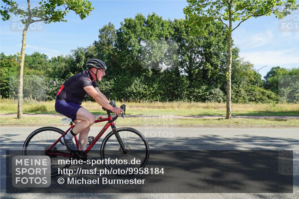 09.08.2026 - GEWOBA Citytriathlon Bremen Michael Burmester http://msf.ph/oto/9958184 09.08.2026 10:38:31 Radfahren 49, 127, 171, 183, 409, 424, 425, 435 meine-sportfotos.de