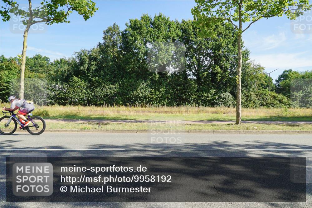09.08.2026 - GEWOBA Citytriathlon Bremen Michael Burmester http://msf.ph/oto/9958192 09.08.2026 10:38:49 Radfahren 73, 351, 512, 525 meine-sportfotos.de