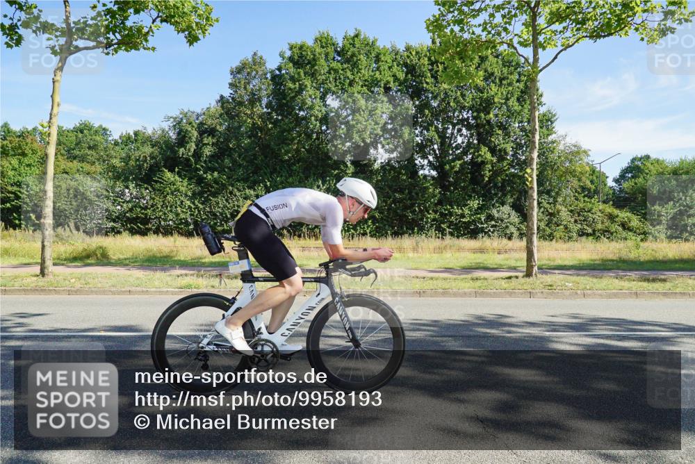 09.08.2026 - GEWOBA Citytriathlon Bremen Michael Burmester http://msf.ph/oto/9958193 09.08.2026 10:38:50 Radfahren 73, 351, 512, 525 meine-sportfotos.de