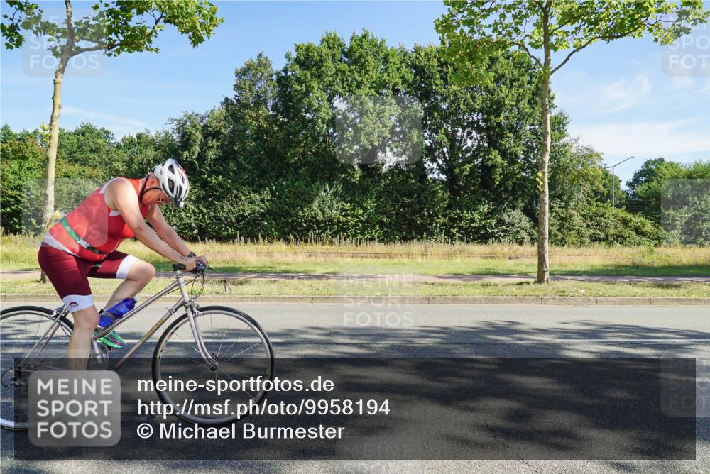 09.08.2026 - GEWOBA Citytriathlon Bremen Michael Burmester http://msf.ph/oto/9958194 09.08.2026 10:38:52 Radfahren 73, 351, 512, 525 meine-sportfotos.de