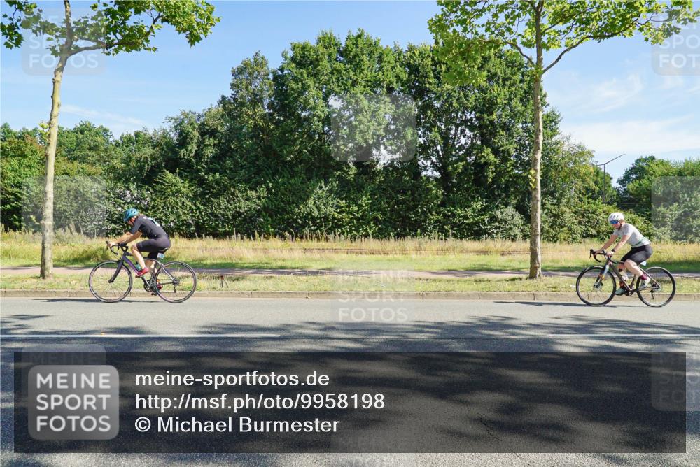 09.08.2026 - GEWOBA Citytriathlon Bremen Michael Burmester http://msf.ph/oto/9958198 09.08.2026 10:39:02 Radfahren 73, 351, 420, 525 meine-sportfotos.de