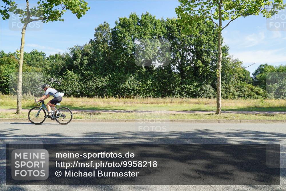 09.08.2026 - GEWOBA Citytriathlon Bremen Michael Burmester http://msf.ph/oto/9958218 09.08.2026 10:39:52 Radfahren 11, 69, 71, 197, 469, 499 meine-sportfotos.de