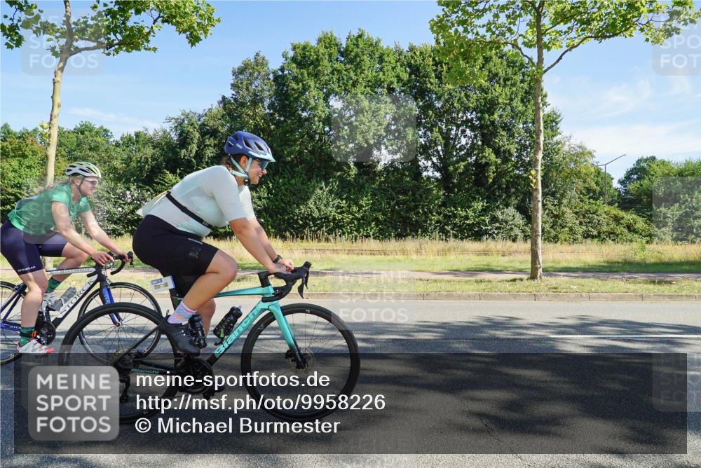 09.08.2026 - GEWOBA Citytriathlon Bremen Michael Burmester http://msf.ph/oto/9958226 09.08.2026 10:40:14 Radfahren 5, 77, 101, 115, 165, 203, 485 meine-sportfotos.de