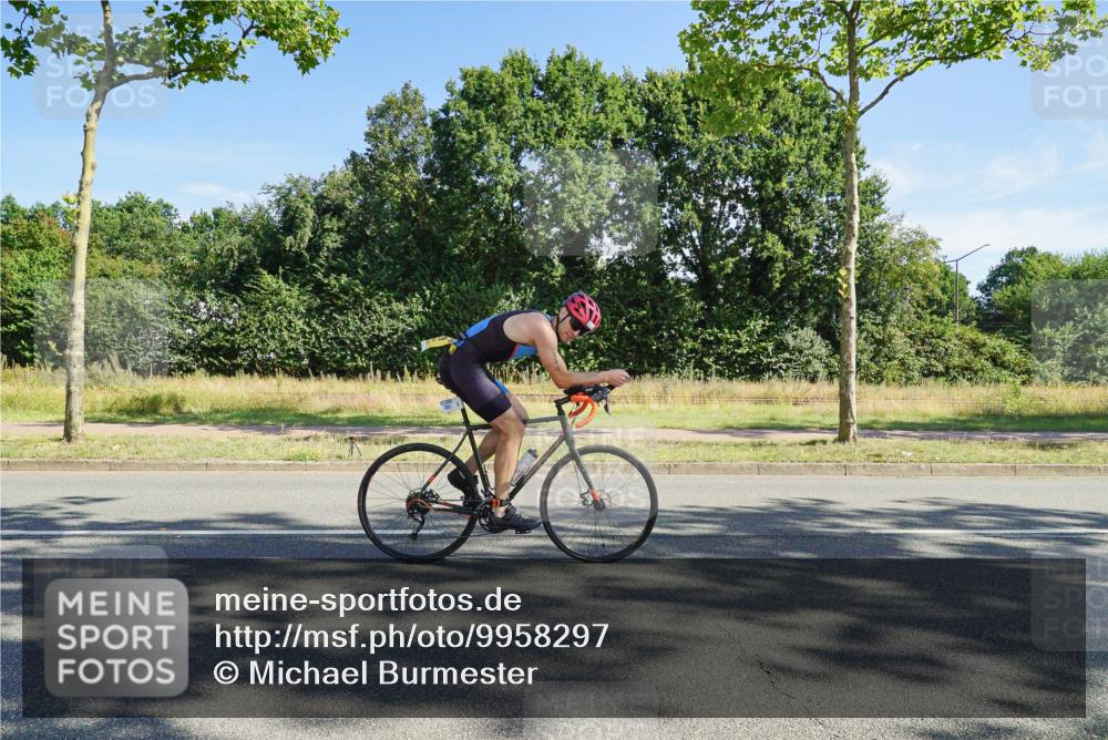 09.08.2026 - GEWOBA Citytriathlon Bremen Michael Burmester http://msf.ph/oto/9958297 09.08.2026 10:43:22 Radfahren 290, 315, 319, 321, 427, 463 meine-sportfotos.de
