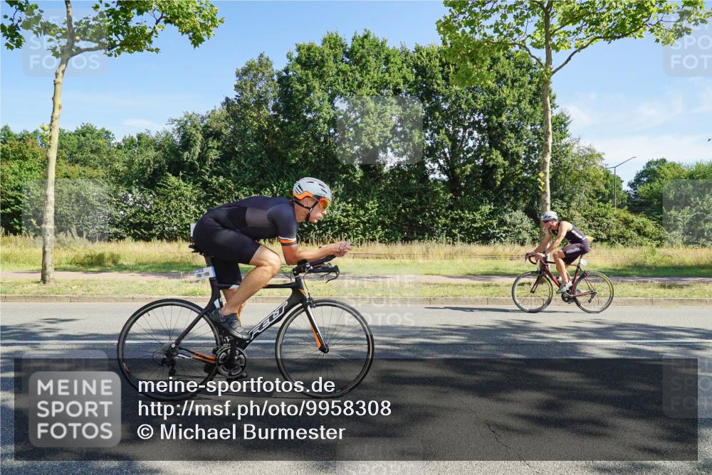 09.08.2026 - GEWOBA Citytriathlon Bremen Michael Burmester http://msf.ph/oto/9958308 09.08.2026 10:43:55 Radfahren 296, 336, 402 meine-sportfotos.de