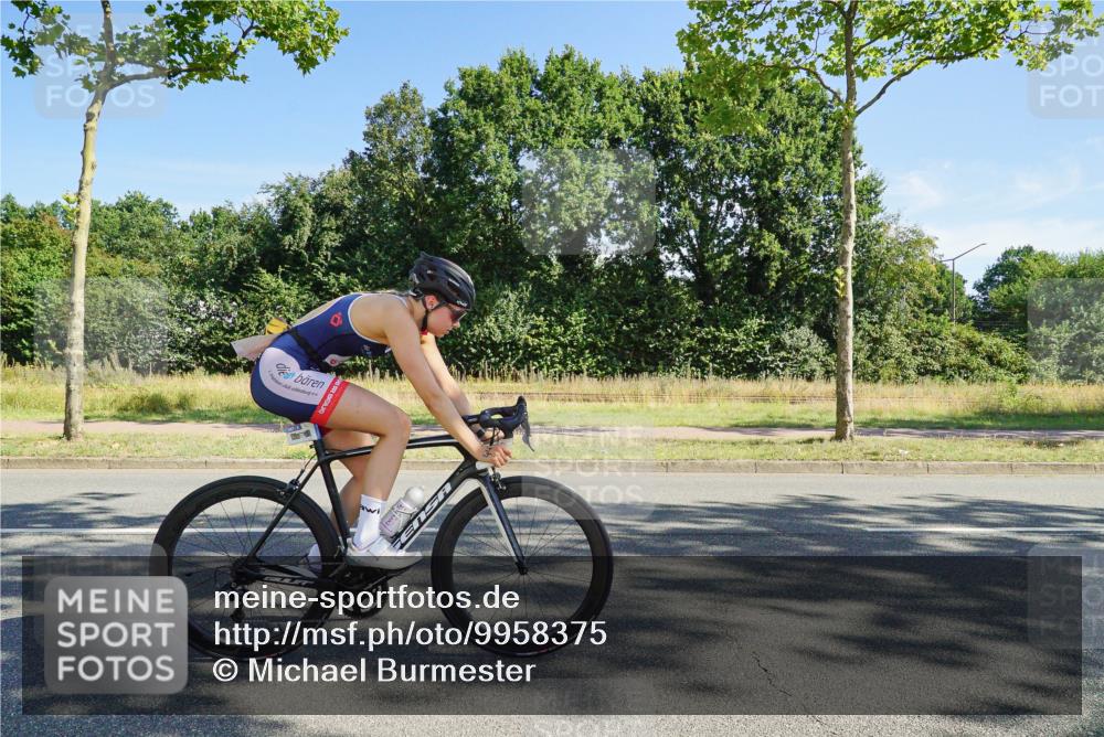 09.08.2026 - GEWOBA Citytriathlon Bremen Michael Burmester http://msf.ph/oto/9958375 09.08.2026 10:46:42 Radfahren 340, 369, 403, 411, 447 meine-sportfotos.de