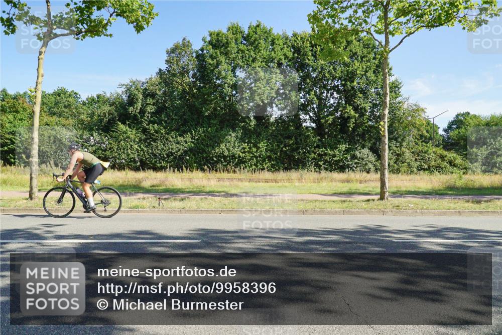 09.08.2026 - GEWOBA Citytriathlon Bremen Michael Burmester http://msf.ph/oto/9958396 09.08.2026 10:47:15 Radfahren 103, 249, 359, 362, 382, 392 meine-sportfotos.de
