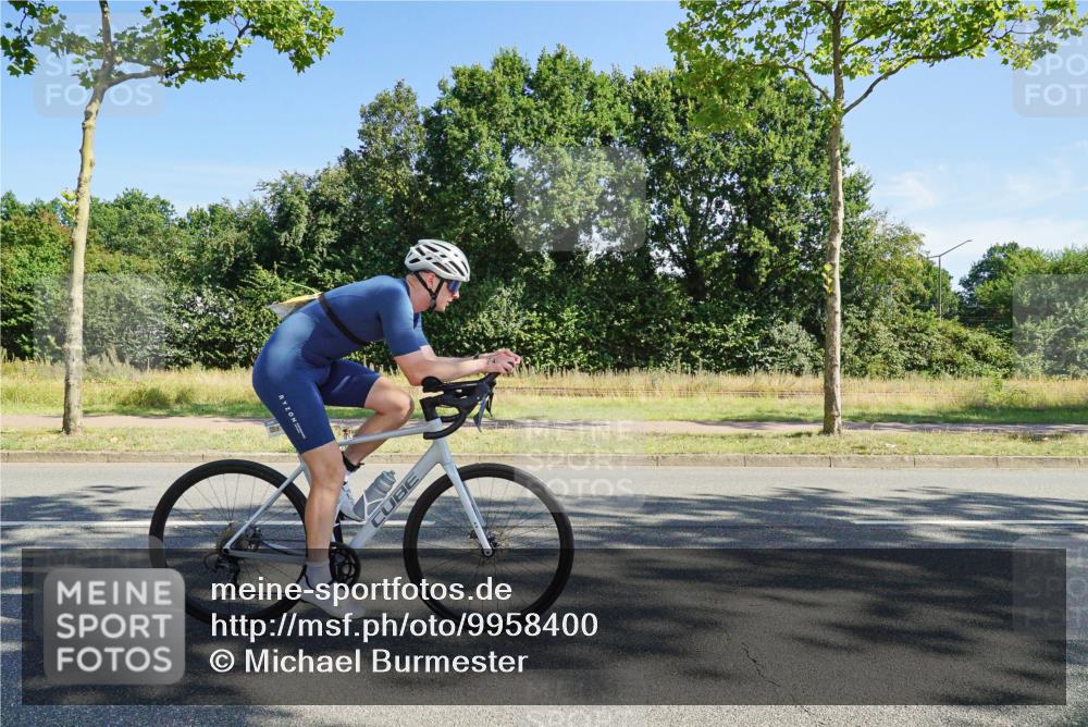09.08.2026 - GEWOBA Citytriathlon Bremen Michael Burmester http://msf.ph/oto/9958400 09.08.2026 10:47:35 Radfahren 295, 298, 479, 516 meine-sportfotos.de