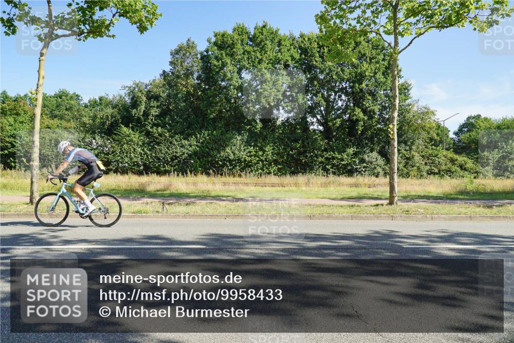 09.08.2026 - GEWOBA Citytriathlon Bremen Michael Burmester http://msf.ph/oto/9958433 09.08.2026 10:48:43 Radfahren 289, 394, 405, 472 meine-sportfotos.de