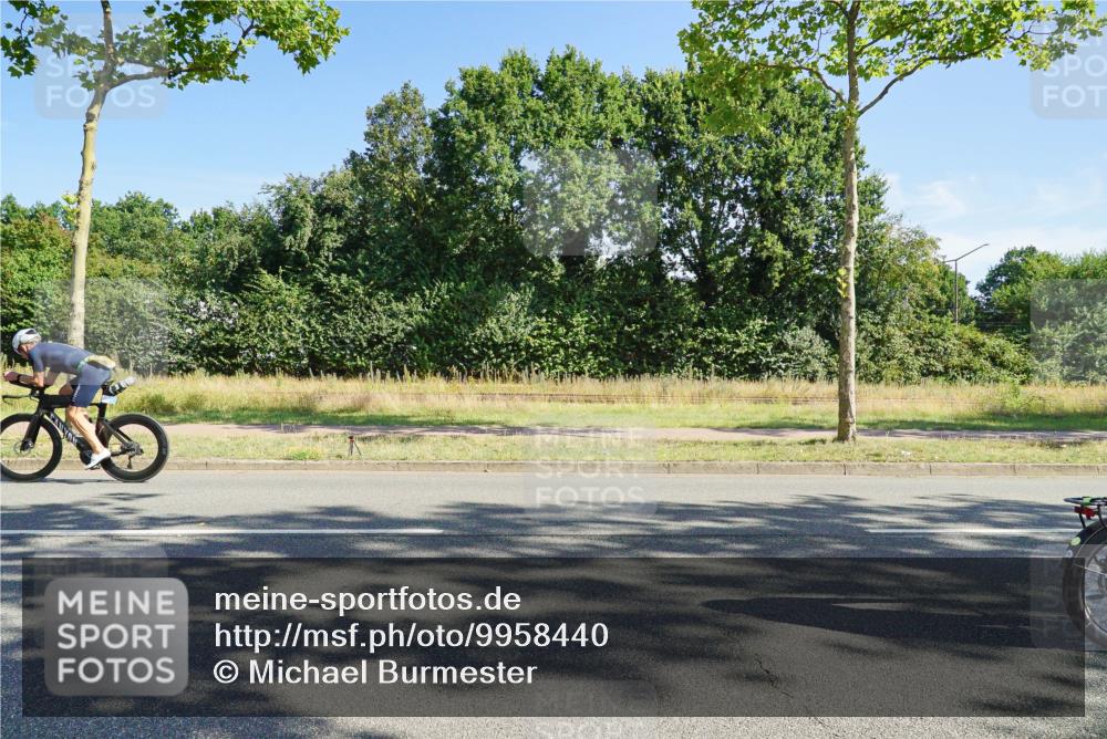 09.08.2026 - GEWOBA Citytriathlon Bremen Michael Burmester http://msf.ph/oto/9958440 09.08.2026 10:49:13 Radfahren 294, 388, 430, 497 meine-sportfotos.de