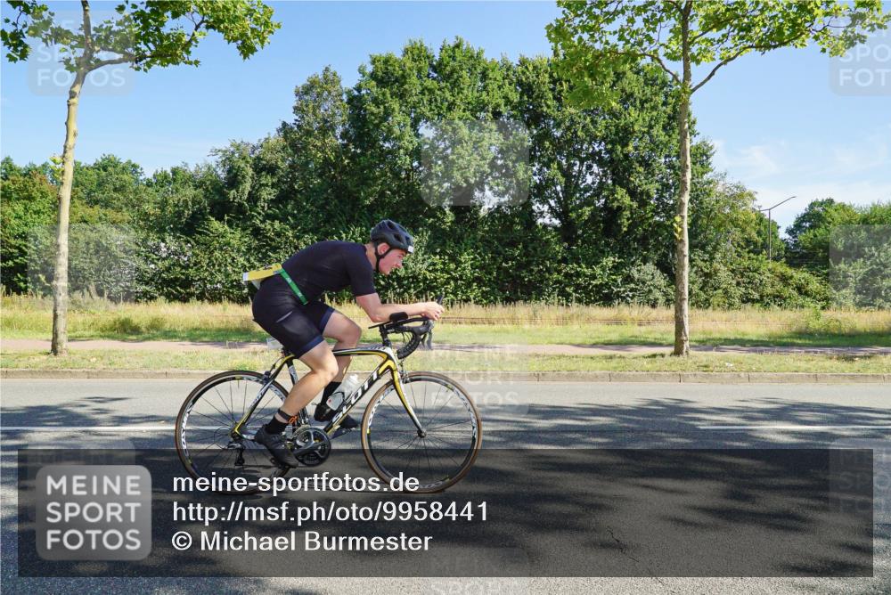 09.08.2026 - GEWOBA Citytriathlon Bremen Michael Burmester http://msf.ph/oto/9958441 09.08.2026 10:49:15 Radfahren 294, 388, 430, 454, 497 meine-sportfotos.de