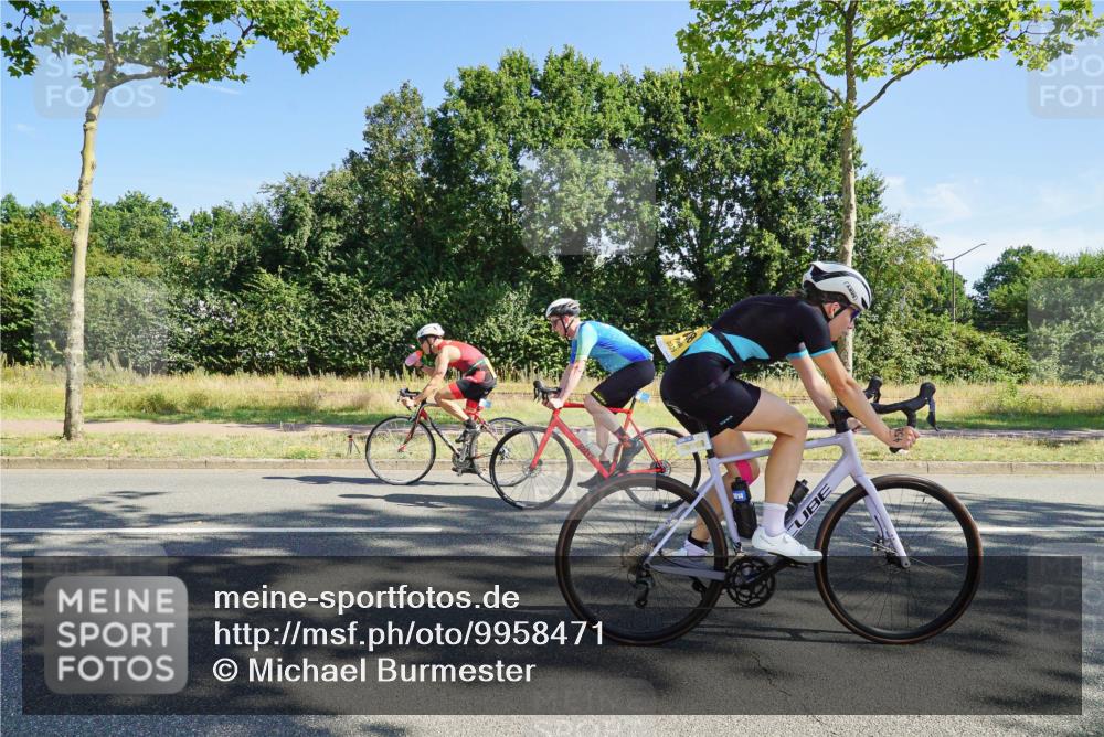 09.08.2026 - GEWOBA Citytriathlon Bremen Michael Burmester http://msf.ph/oto/9958471 09.08.2026 10:50:04 Radfahren 129, 189, 334, 410, 458, 489 meine-sportfotos.de
