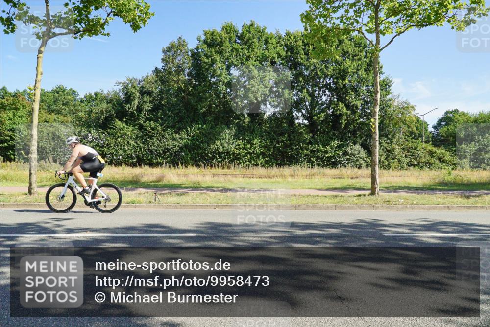 09.08.2026 - GEWOBA Citytriathlon Bremen Michael Burmester http://msf.ph/oto/9958473 09.08.2026 10:50:06 Radfahren 129, 189, 288, 334, 410, 458, 489 meine-sportfotos.de