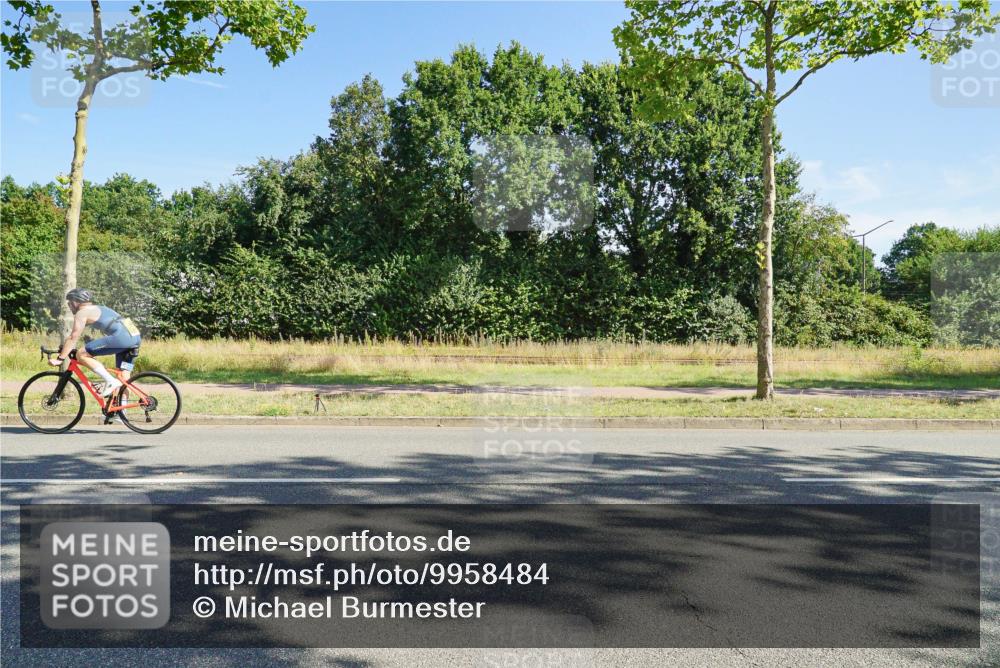 09.08.2026 - GEWOBA Citytriathlon Bremen Michael Burmester http://msf.ph/oto/9958484 09.08.2026 10:50:19 Radfahren 27, 39, 63, 129, 189, 215, 288, 385, 419, 457 meine-sportfotos.de