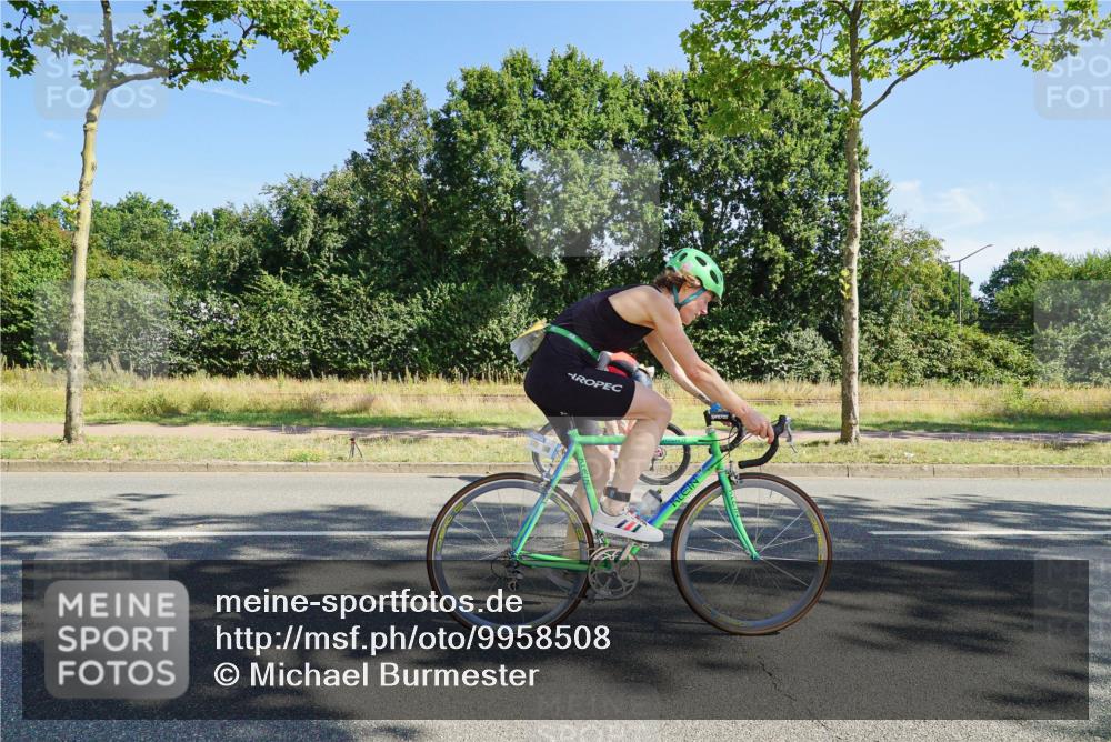 09.08.2026 - GEWOBA Citytriathlon Bremen Michael Burmester http://msf.ph/oto/9958508 09.08.2026 10:51:02 Radfahren 137, 167, 173, 311, 330, 344, 370, 452, 453, 493, 503 meine-sportfotos.de