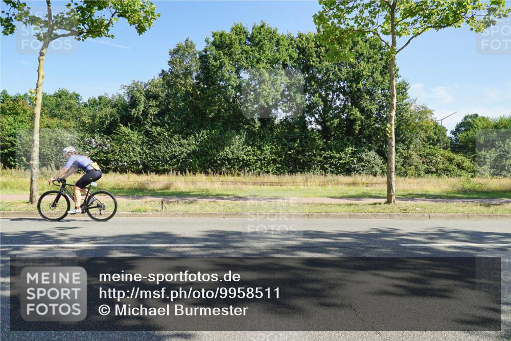 09.08.2026 - GEWOBA Citytriathlon Bremen Michael Burmester http://msf.ph/oto/9958511 09.08.2026 10:51:07 Radfahren 173, 311, 330, 344, 452, 453, 493, 500, 503 meine-sportfotos.de