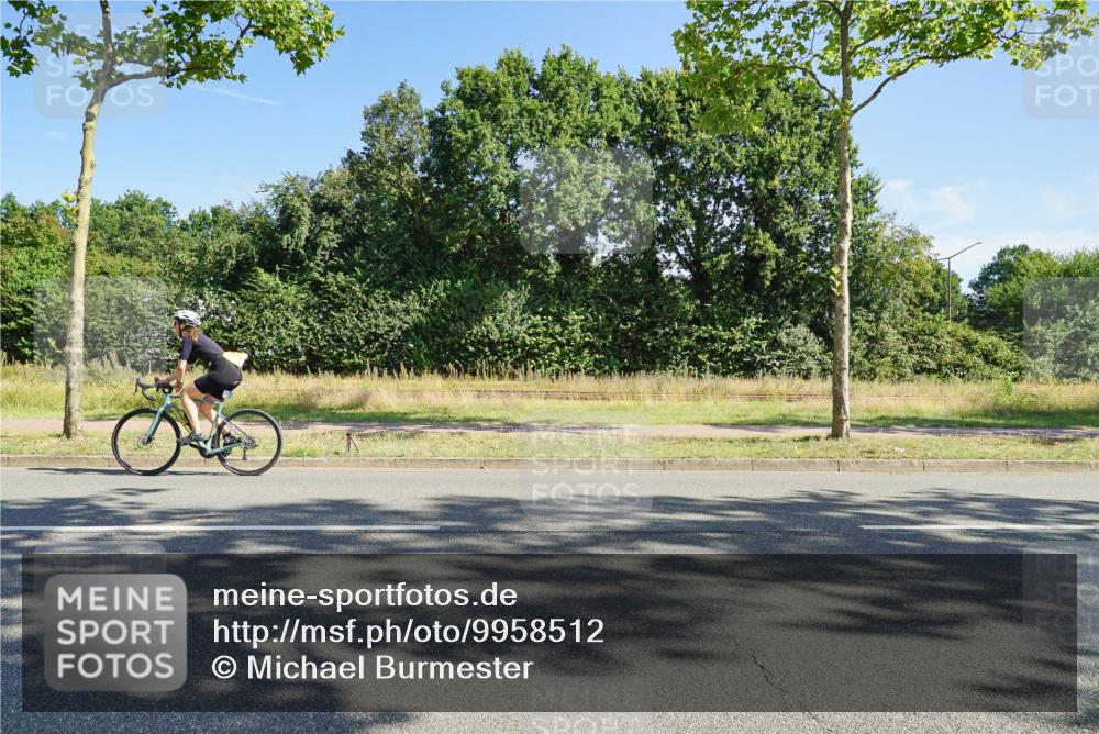 09.08.2026 - GEWOBA Citytriathlon Bremen Michael Burmester http://msf.ph/oto/9958512 09.08.2026 10:51:10 Radfahren 173, 311, 344, 453, 456, 493, 500, 503 meine-sportfotos.de