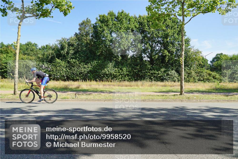 09.08.2026 - GEWOBA Citytriathlon Bremen Michael Burmester http://msf.ph/oto/9958520 09.08.2026 10:51:25 Radfahren 99, 324, 397, 456, 500 meine-sportfotos.de