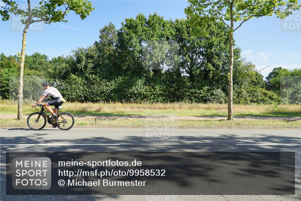 09.08.2026 - GEWOBA Citytriathlon Bremen Michael Burmester http://msf.ph/oto/9958532 09.08.2026 10:52:01 Radfahren 141, 209, 448, 455, 484, 515 meine-sportfotos.de