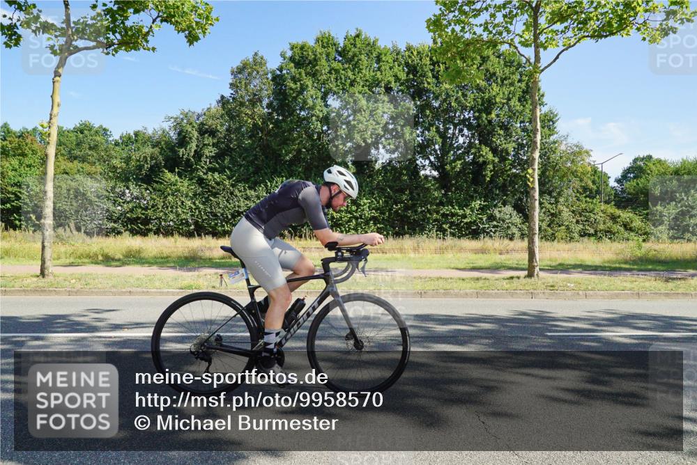 09.08.2026 - GEWOBA Citytriathlon Bremen Michael Burmester http://msf.ph/oto/9958570 09.08.2026 10:53:24 Radfahren 3, 19, 21, 29, 139, 151, 179, 423, 439, 461, 474, 477, 495, 522 meine-sportfotos.de