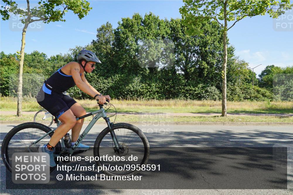 09.08.2026 - GEWOBA Citytriathlon Bremen Michael Burmester http://msf.ph/oto/9958591 09.08.2026 10:53:52 Radfahren 153, 193, 292, 367, 433, 492, 501 meine-sportfotos.de