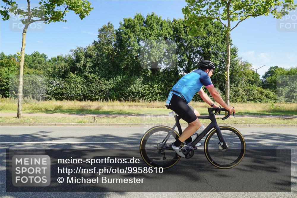 09.08.2026 - GEWOBA Citytriathlon Bremen Michael Burmester http://msf.ph/oto/9958610 09.08.2026 10:54:29 Radfahren 13, 17, 33, 87, 111, 143, 223, 331, 436, 467, 490, 509, 514 meine-sportfotos.de