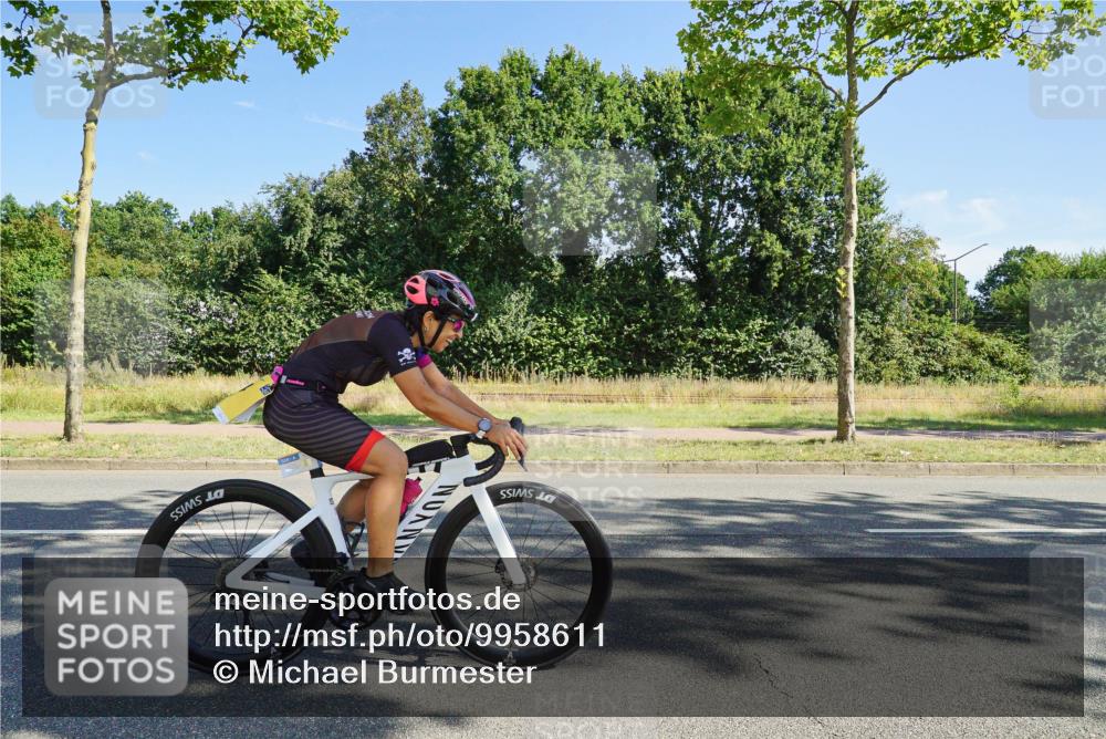 09.08.2026 - GEWOBA Citytriathlon Bremen Michael Burmester http://msf.ph/oto/9958611 09.08.2026 10:54:31 Radfahren 13, 17, 33, 87, 111, 143, 185, 195, 223, 331, 436, 467, 490, 509, 514 meine-sportfotos.de