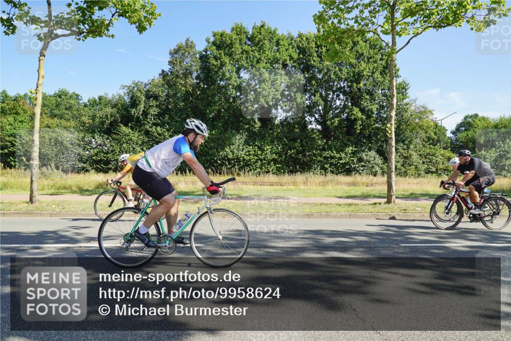 09.08.2026 - GEWOBA Citytriathlon Bremen Michael Burmester http://msf.ph/oto/9958624 09.08.2026 10:54:59 Radfahren 37, 135, 201, 207, 303, 390, 444, 476, 513, 530 meine-sportfotos.de