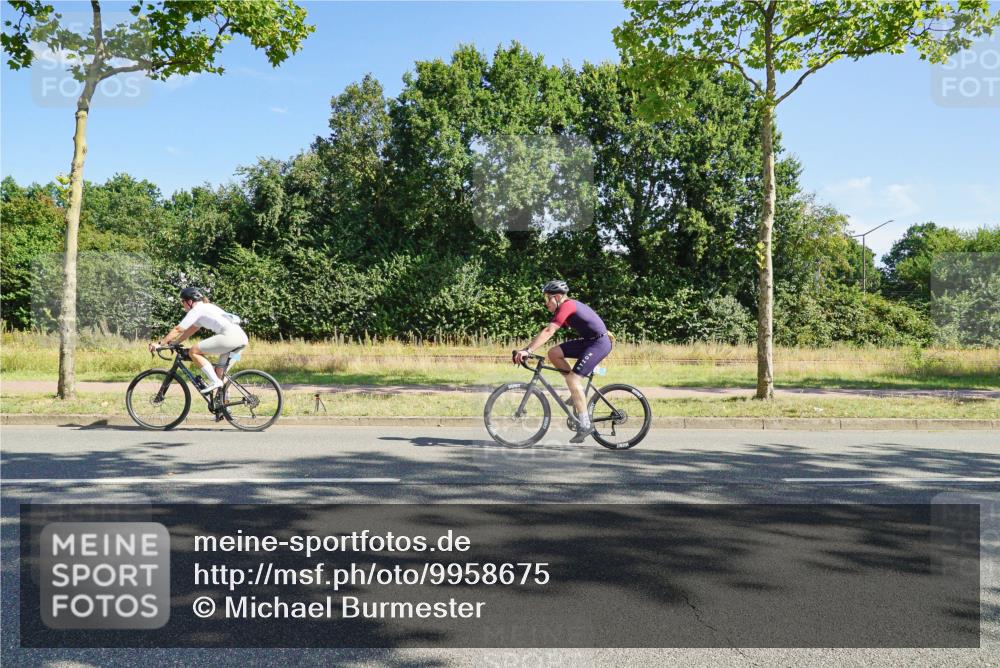 09.08.2026 - GEWOBA Citytriathlon Bremen Michael Burmester http://msf.ph/oto/9958675 09.08.2026 10:56:28 Radfahren 61, 67, 163, 217, 225 meine-sportfotos.de