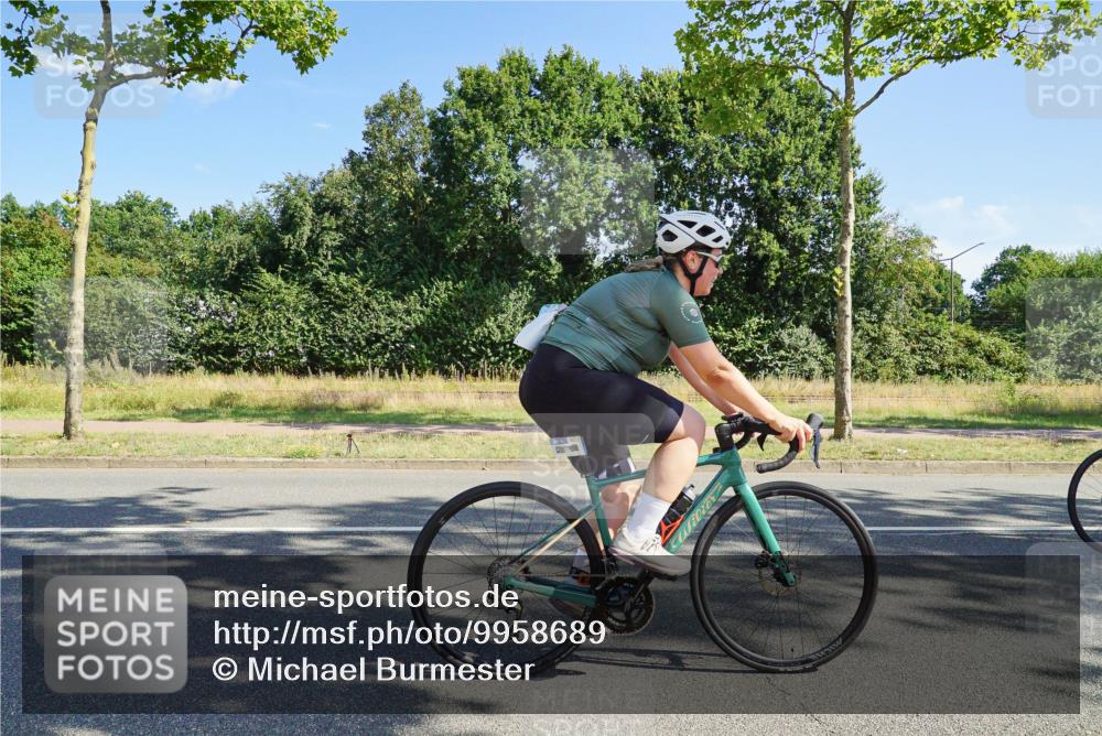 09.08.2026 - GEWOBA Citytriathlon Bremen Michael Burmester http://msf.ph/oto/9958689 09.08.2026 10:56:58 Radfahren 35, 75, 85, 113, 147, 149, 399, 460, 480 meine-sportfotos.de