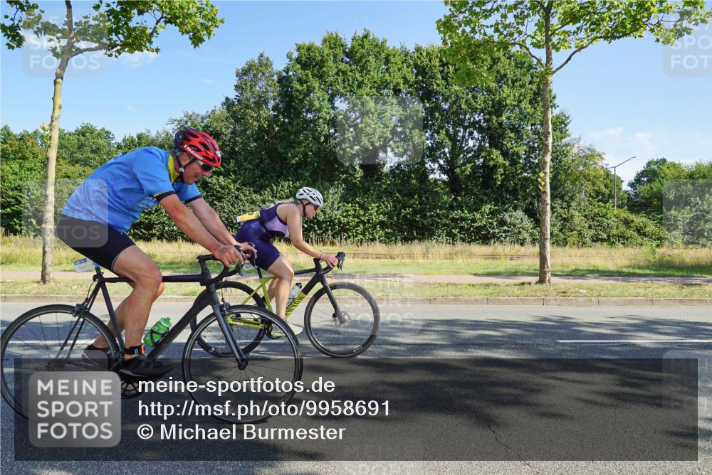 09.08.2026 - GEWOBA Citytriathlon Bremen Michael Burmester http://msf.ph/oto/9958691 09.08.2026 10:57:02 Radfahren 35, 85, 113, 243, 361, 399, 460, 480 meine-sportfotos.de