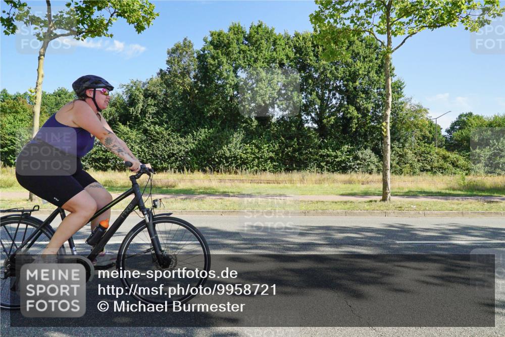 09.08.2026 - GEWOBA Citytriathlon Bremen Michael Burmester http://msf.ph/oto/9958721 09.08.2026 10:59:14 Radfahren 5, 115, 245, 429, 466, 499 meine-sportfotos.de